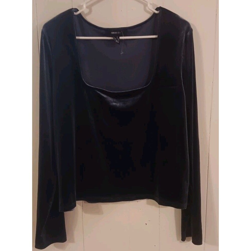 Forever 21  Long-Sleeve Scoop Neck Stretchy Blue  Velvet Crop Top Size 3X